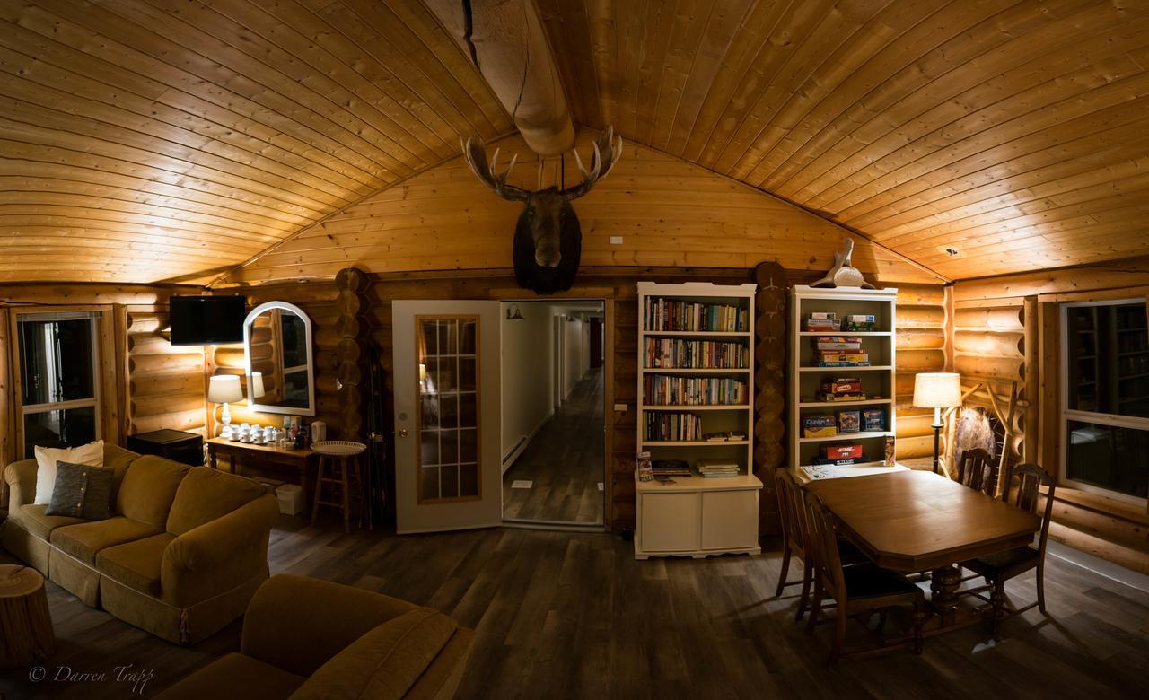 Whitewater Lodge Golden Dış mekan fotoğraf