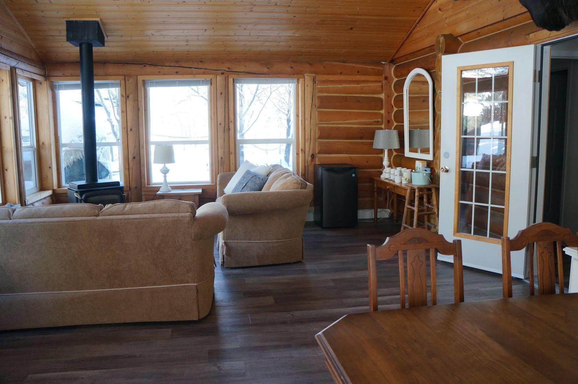 Whitewater Lodge Golden Dış mekan fotoğraf